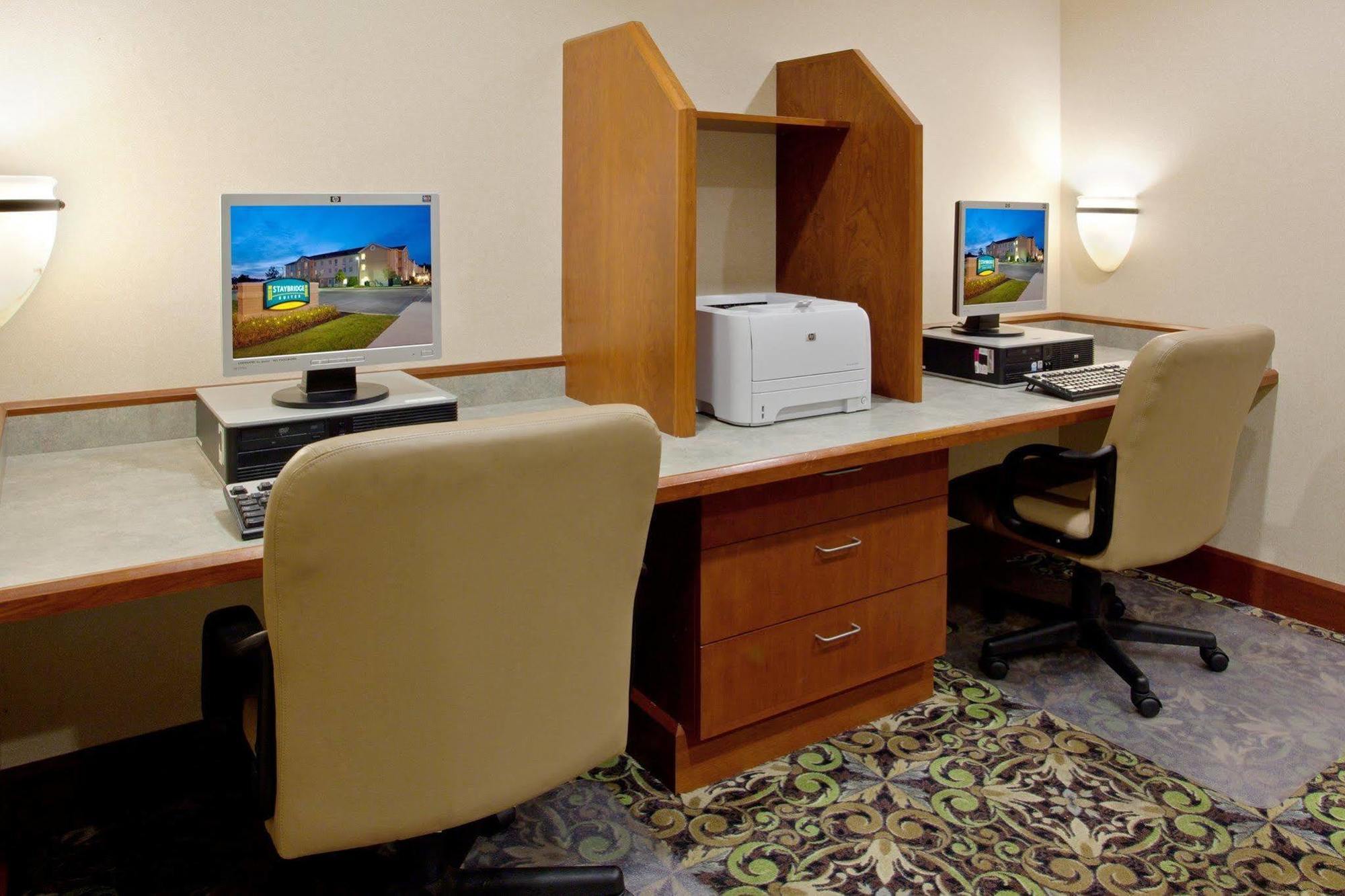 Staybridge Cleveland Beachwood By Ihg 3*